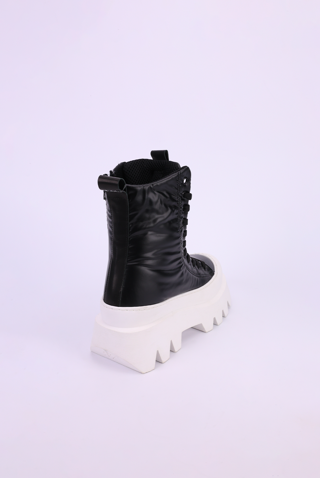 Sneakers tecno nero con lacci Megan 2