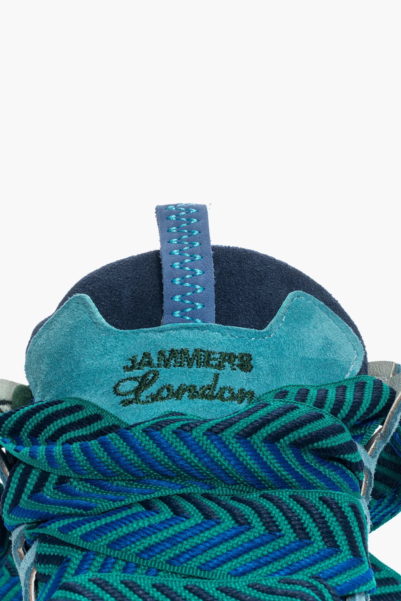 Sneakers Cambridge Limited by Jammers London